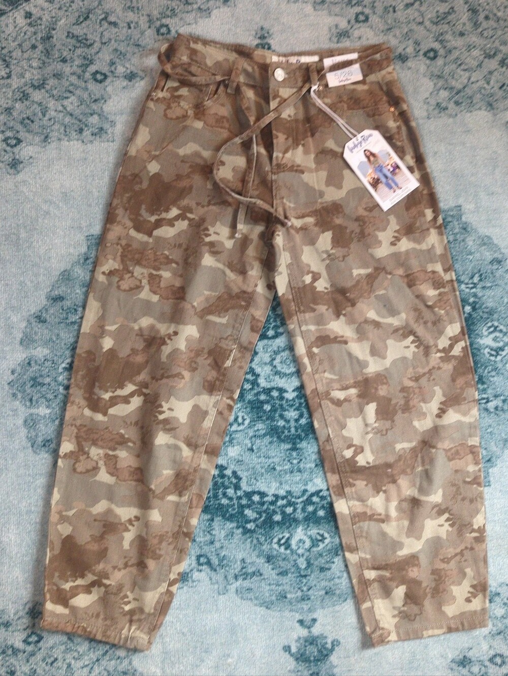 Indigo Rein Vianna High Rise Camouflage Barrel Leg Pants NWT - Size 5/26